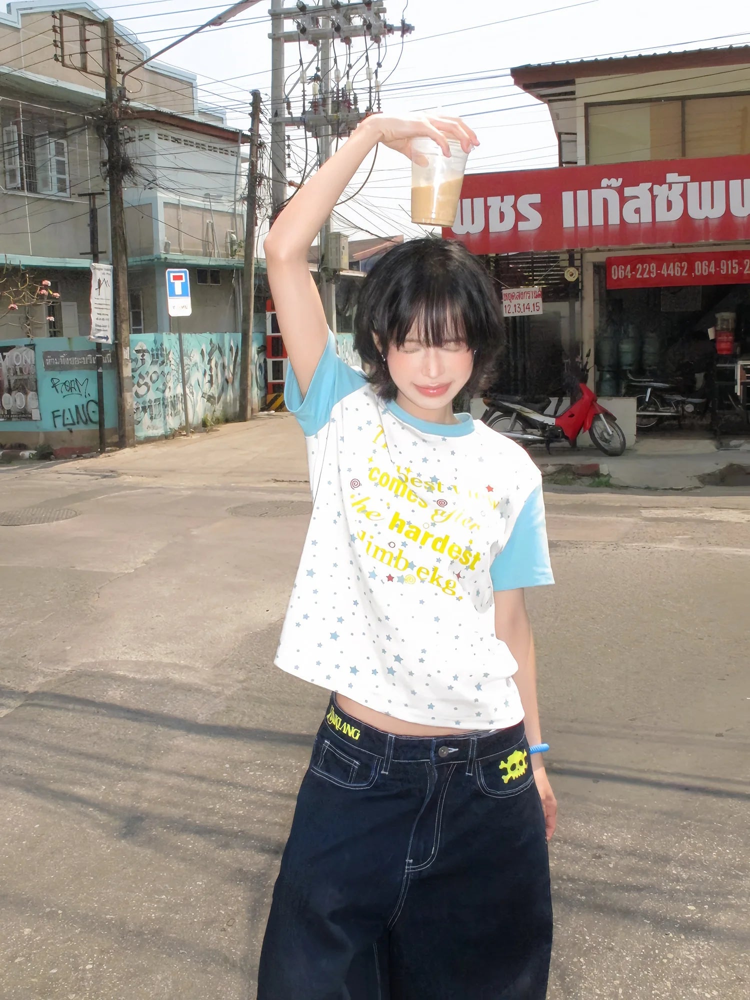 Star Letter Graphic Fitted T Shirt oliviroa オリヴィオラ