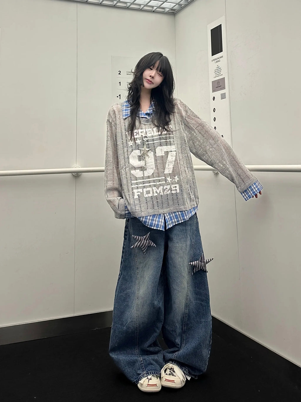 Star Patch Washed Barrel Leg Jeans OL2444