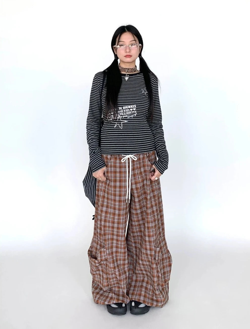 Drawstring Wide-Leg Cargo Pants OL2302