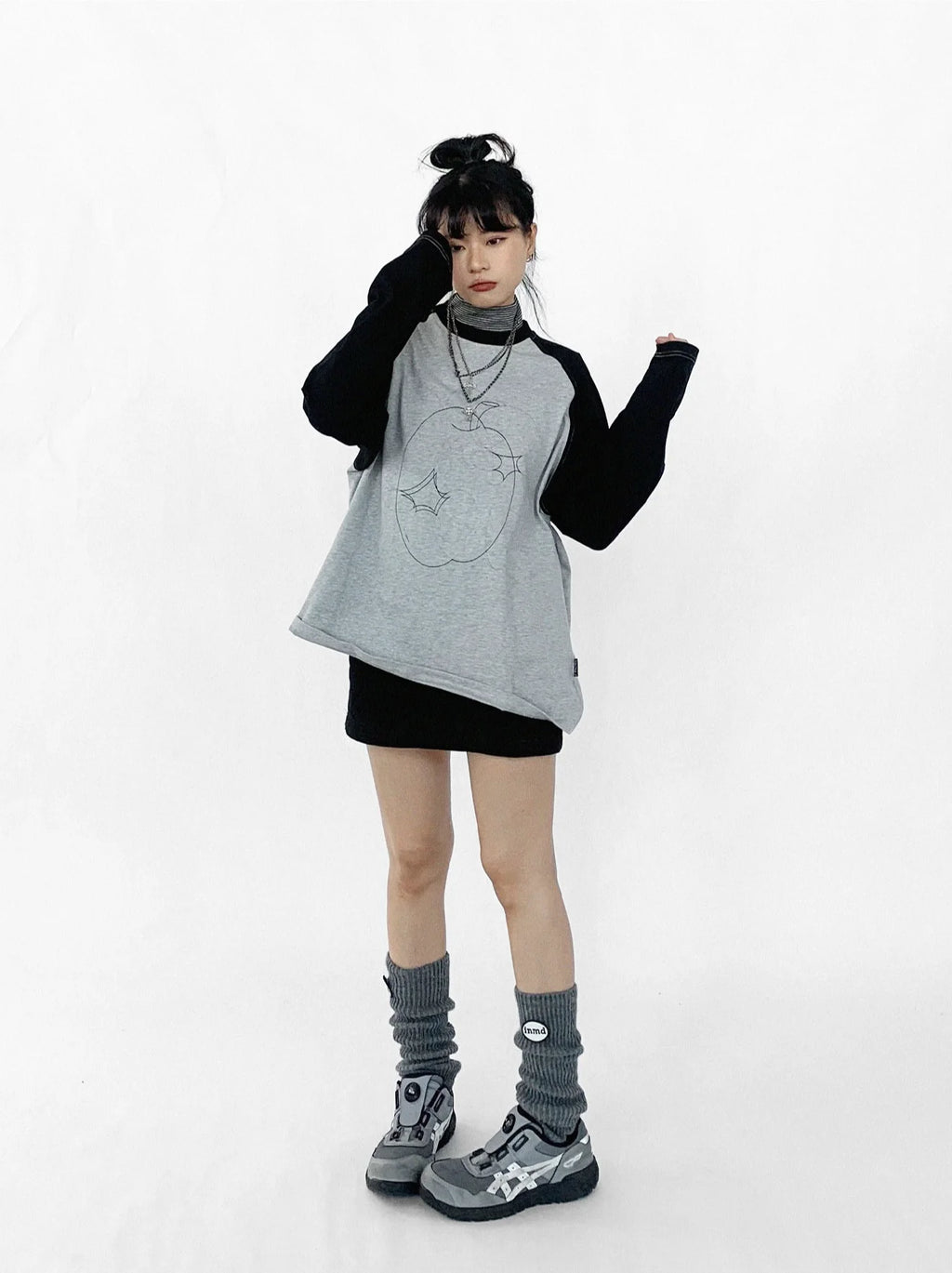 애플 스티치 배색 긴팔 티셔츠 OL2364