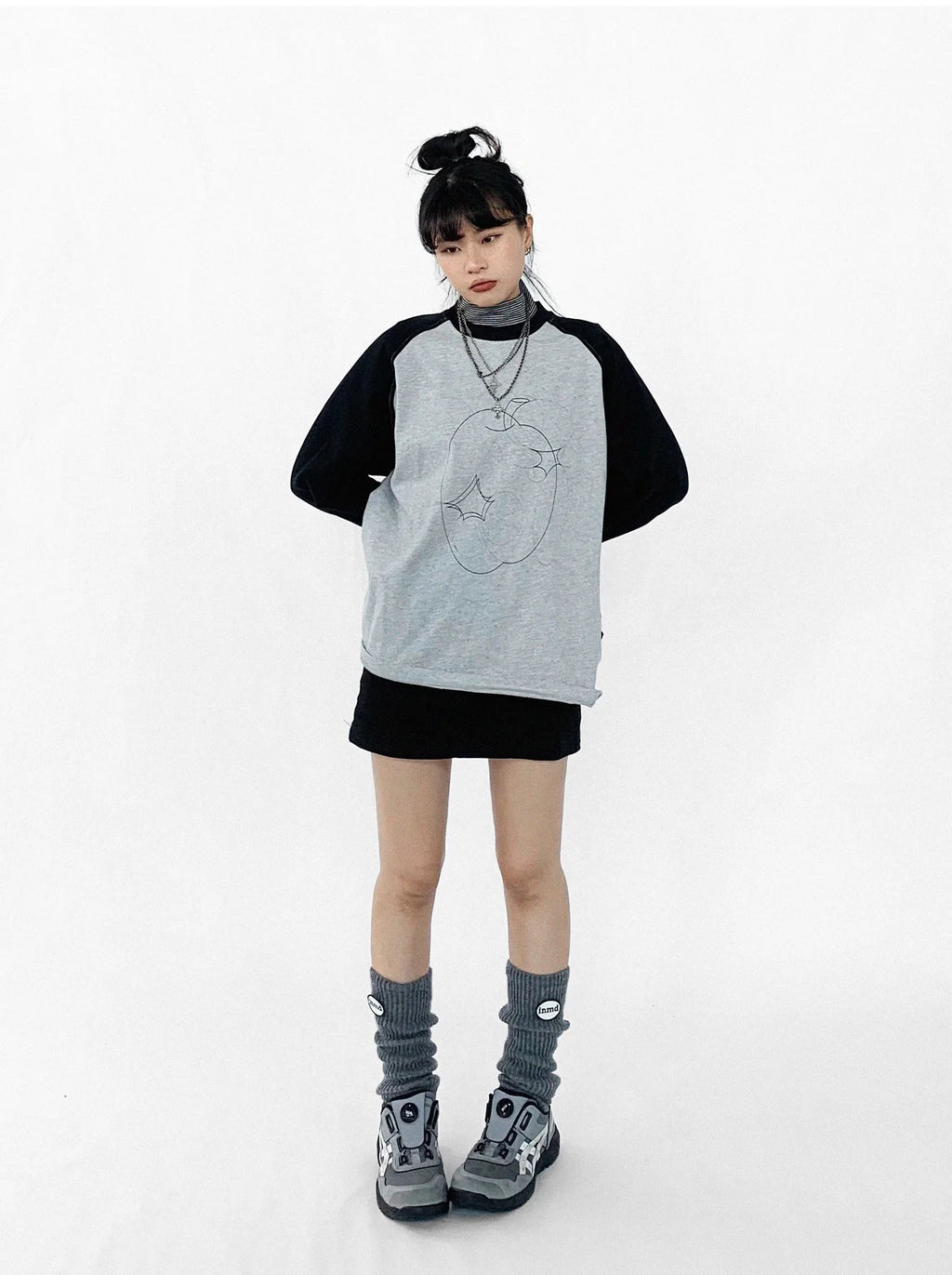 애플 스티치 배색 긴팔 티셔츠 OL2364