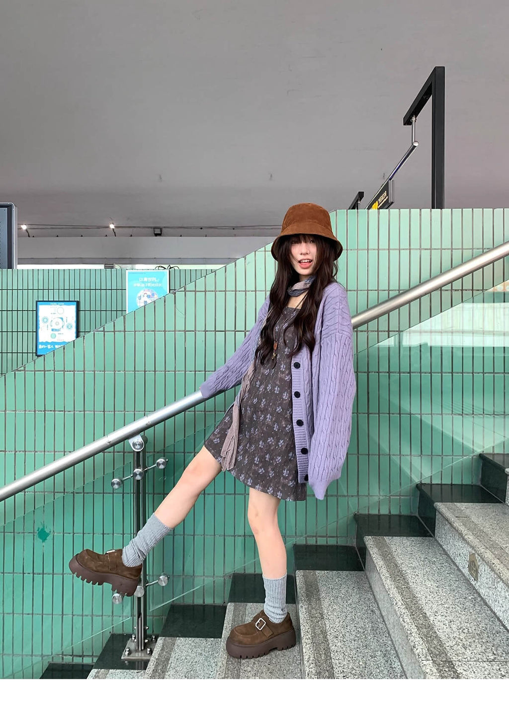 フレンチムードの小花キャミワンピース