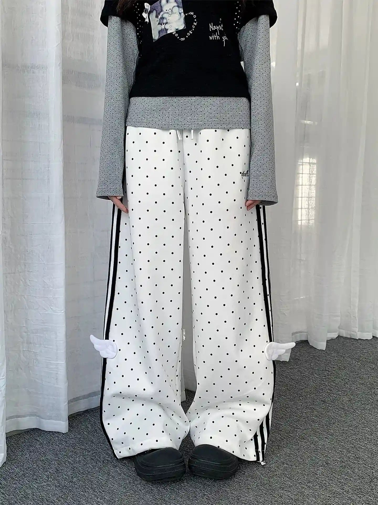 Polka Dot Stripe Wing Sweatpants   oliviroa オリヴィオラ