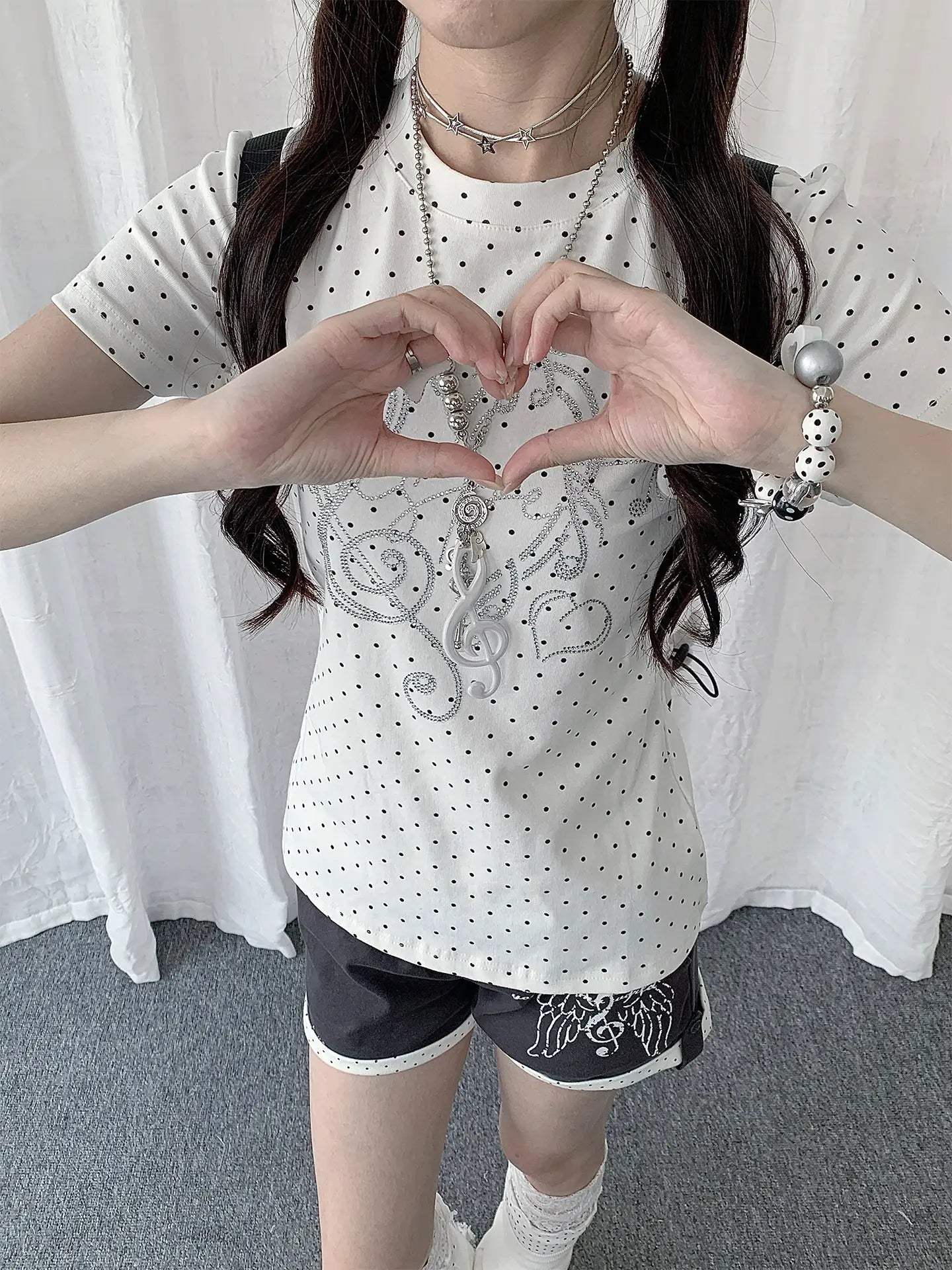 White Polka Dot Heart Note Slim Fit Tee oliviroa オリヴィオラ
