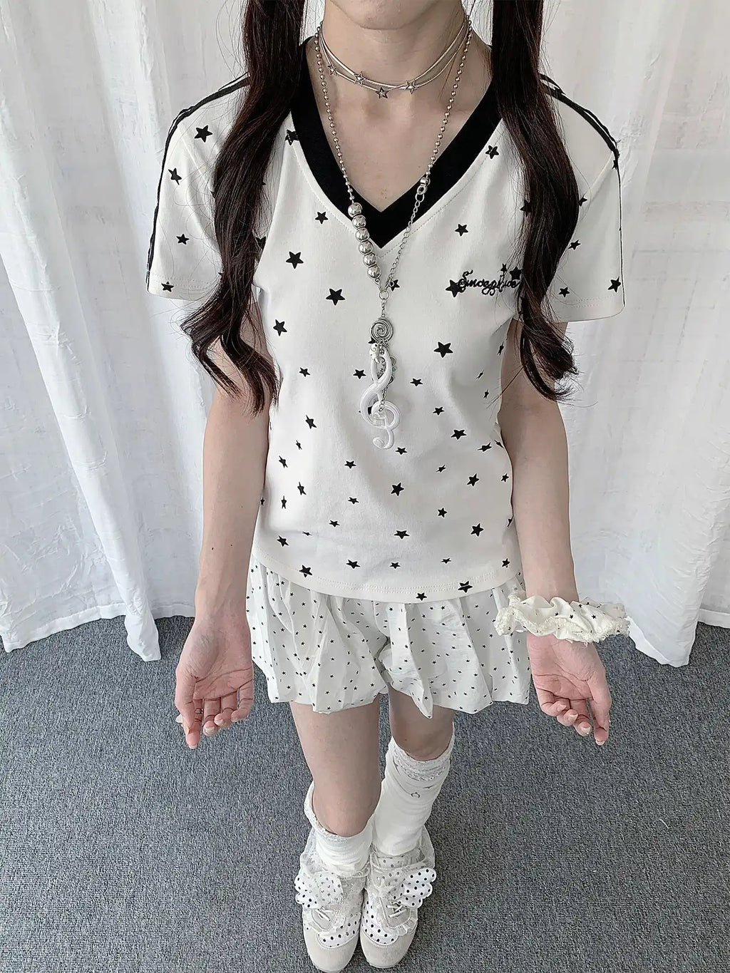 Star Print Angel Wing V Neck T-Shirt oliviroa オリヴィオラ