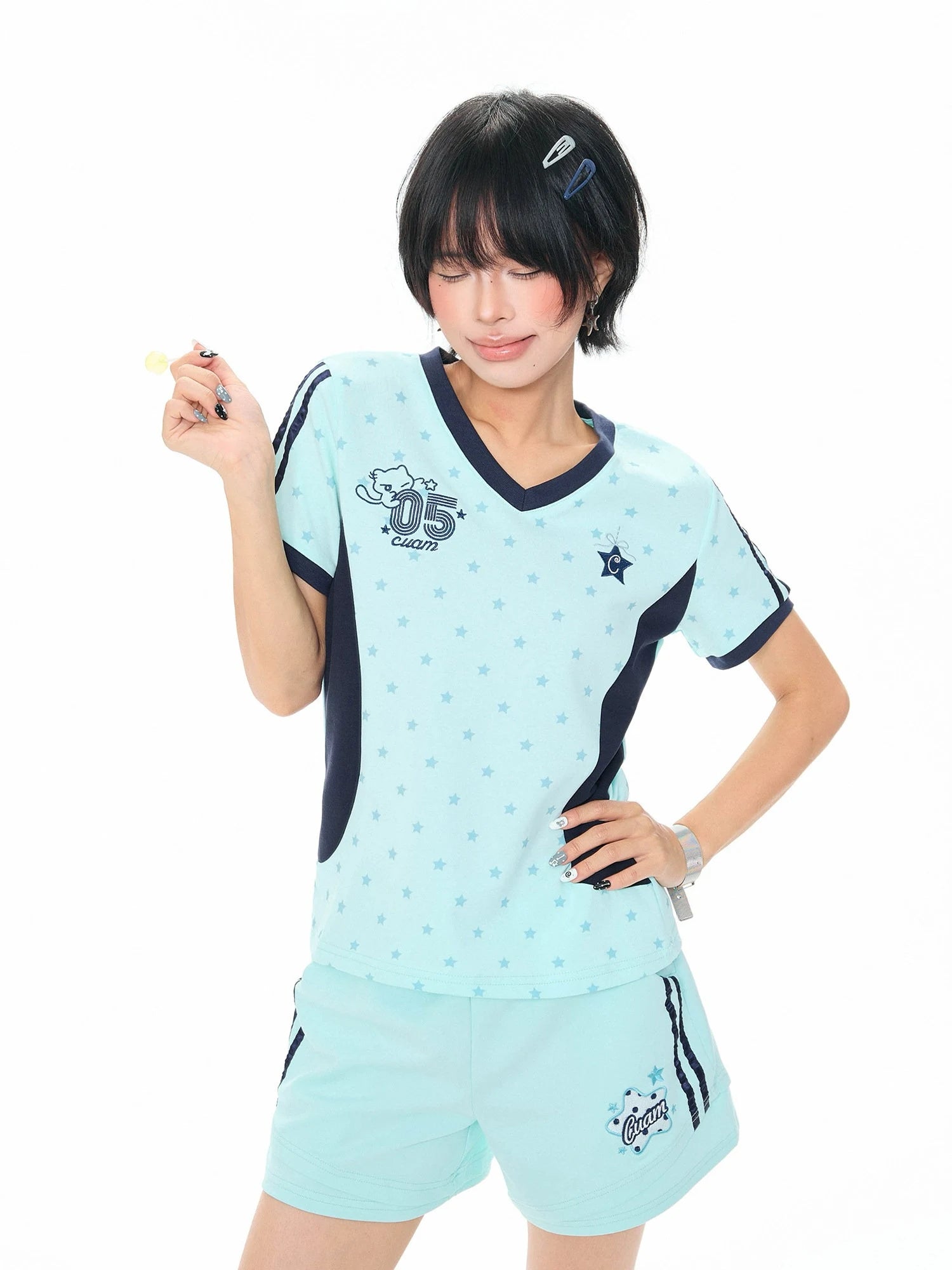 Star All Over Print V Neck Sporty Crop Tee OL2318