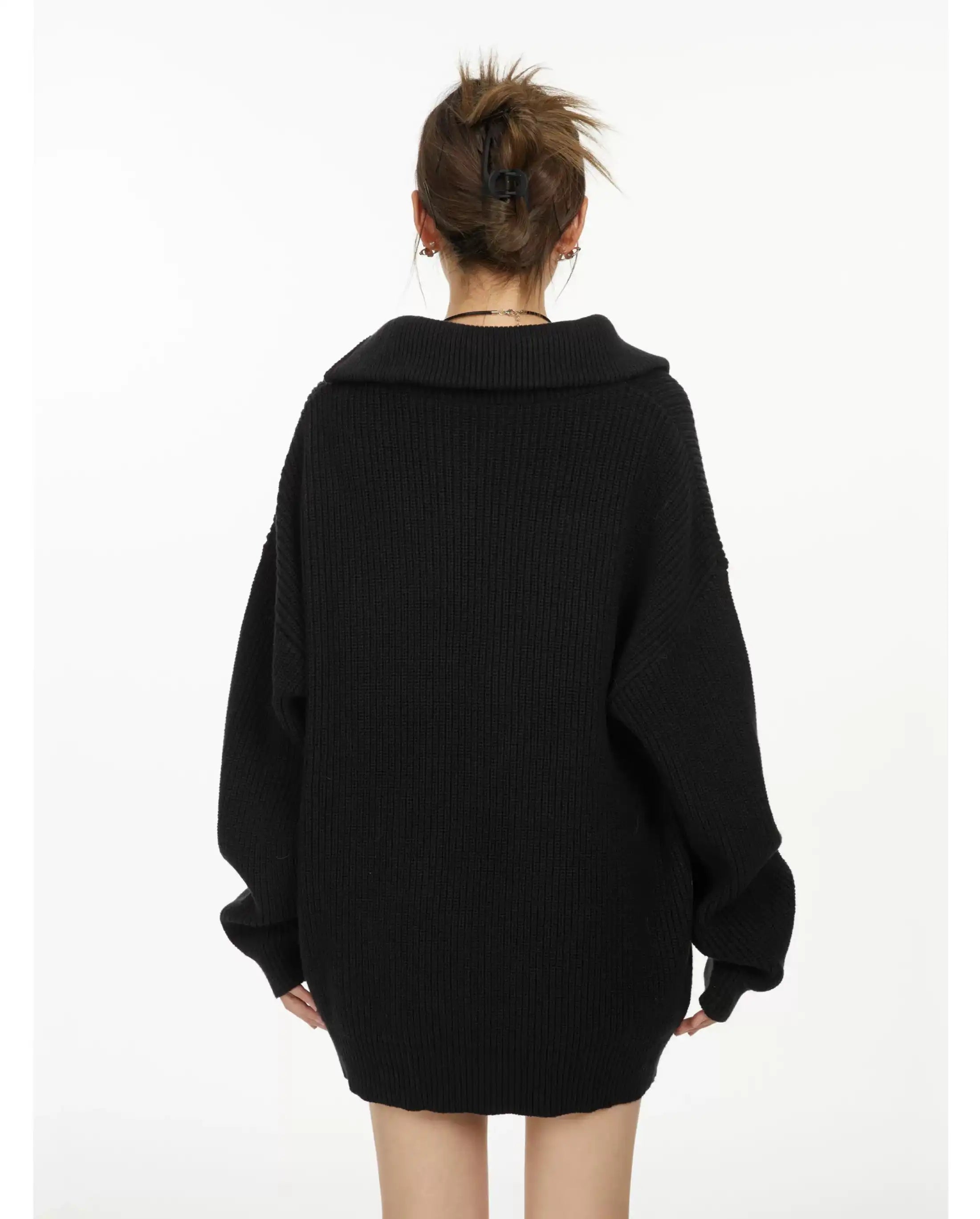 刺繍ハイネックジップニット