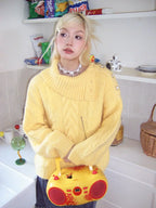 抜け感シルエットのモヘアウールニット