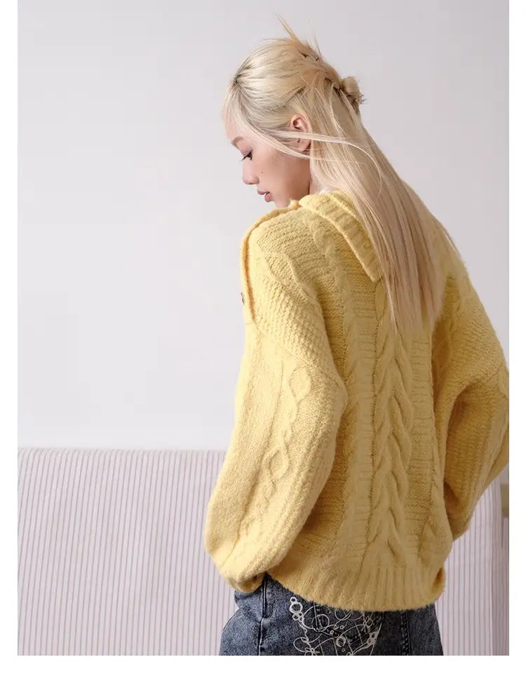 抜け感シルエットのモヘアウールニット