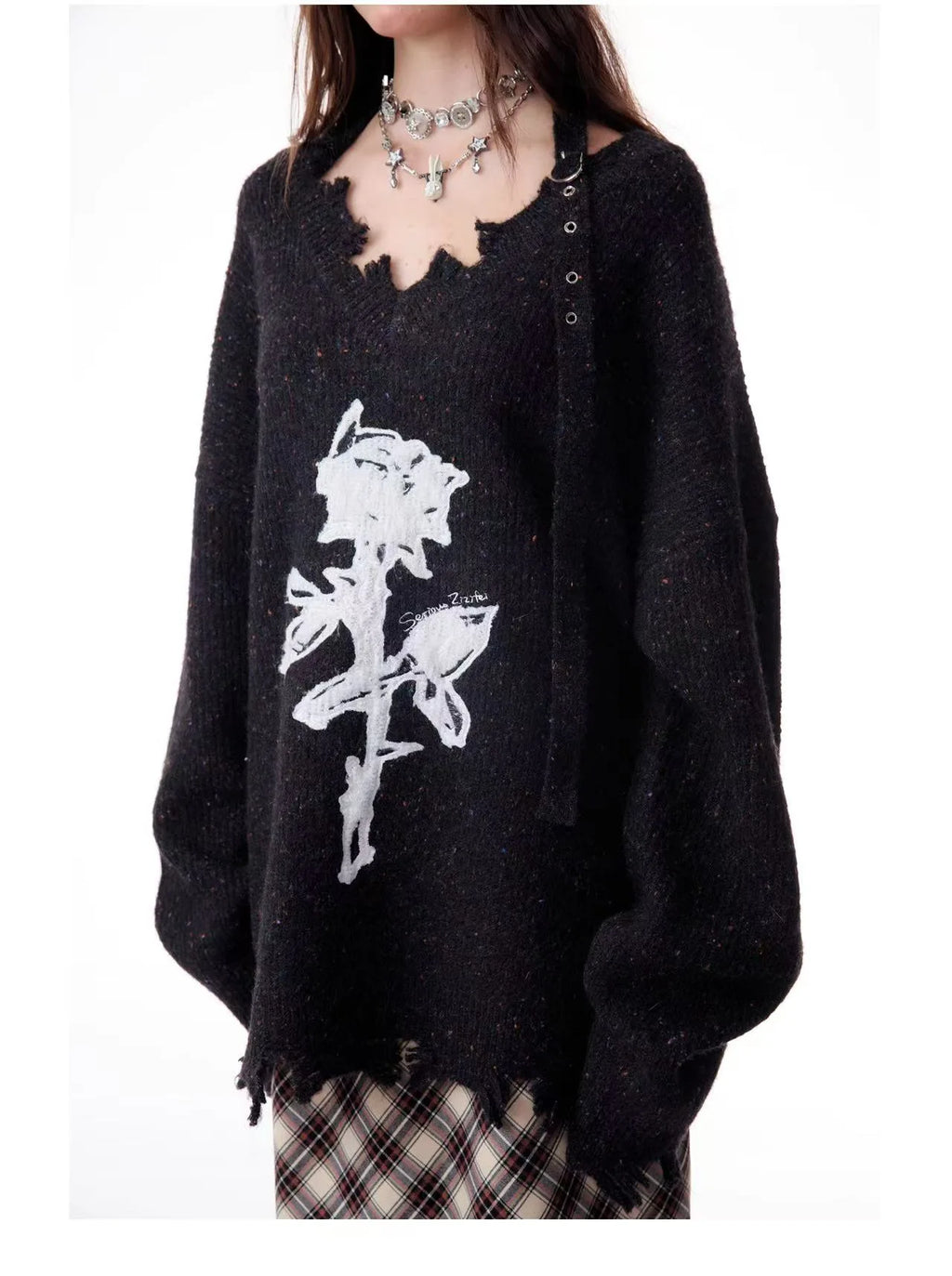 Rose Embroidered V-Neck Knit    OL1928