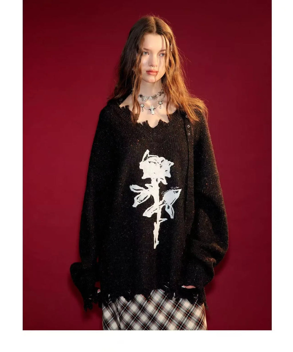 Rose Embroidered V-Neck Knit    OL1928