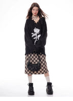 Rose Embroidered V-Neck Knit    OL1928