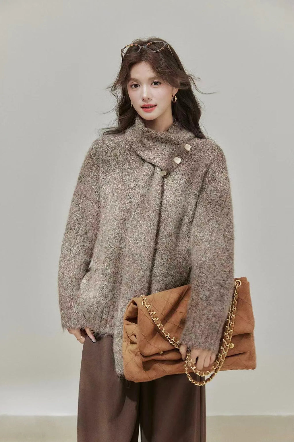 Soft V-Neck Knit with Scarf    OL1929