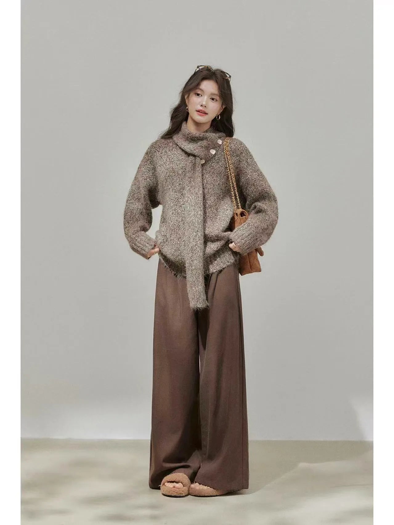 Soft V-Neck Knit with Scarf    OL1929