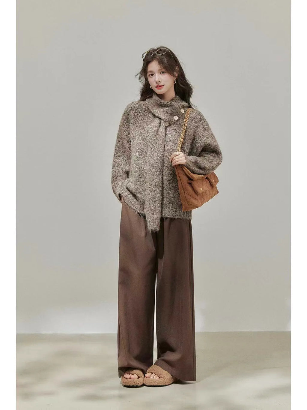 Soft V-Neck Knit with Scarf    OL1929