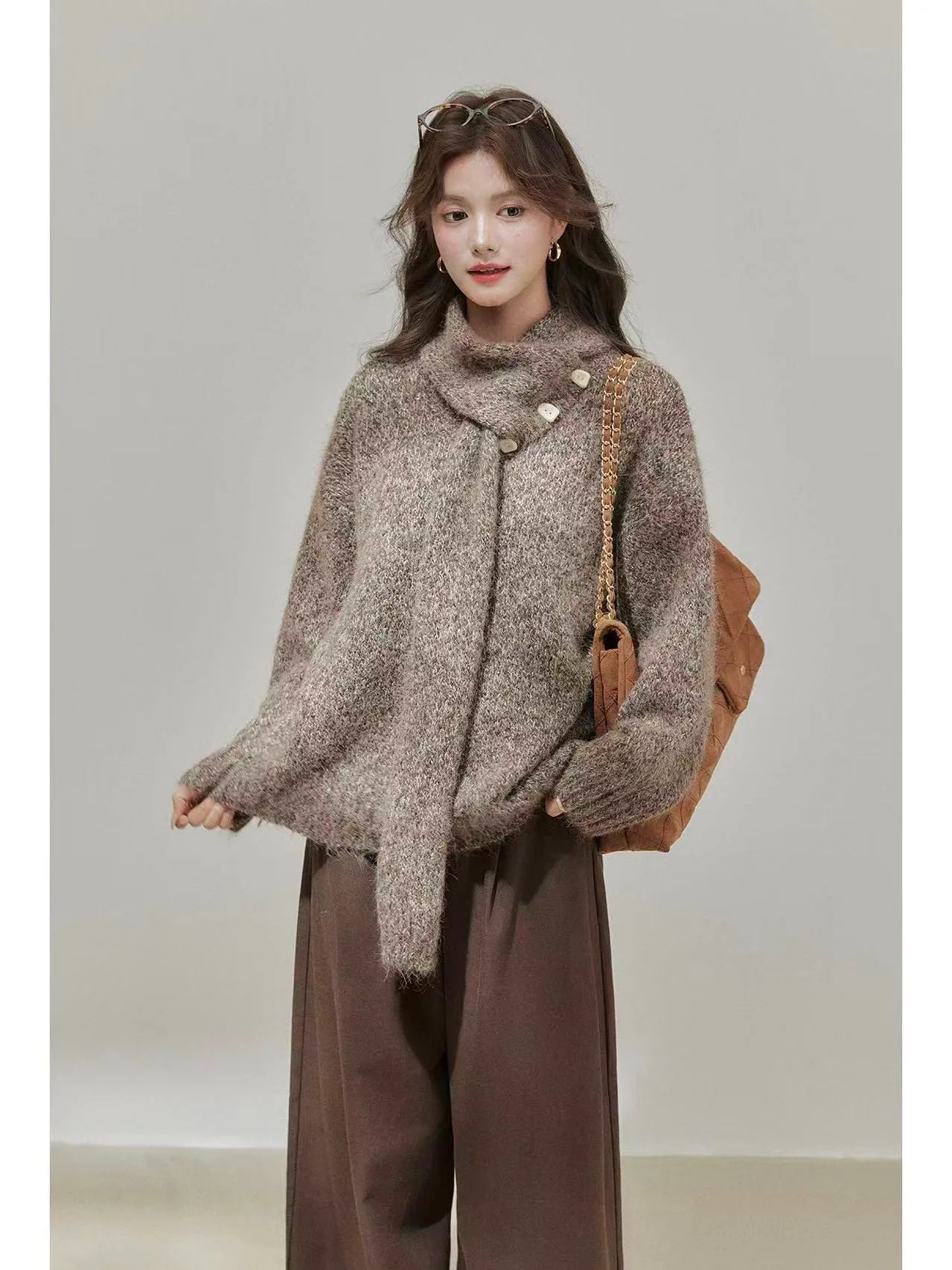 Soft V-Neck Knit with Scarf    OL1929