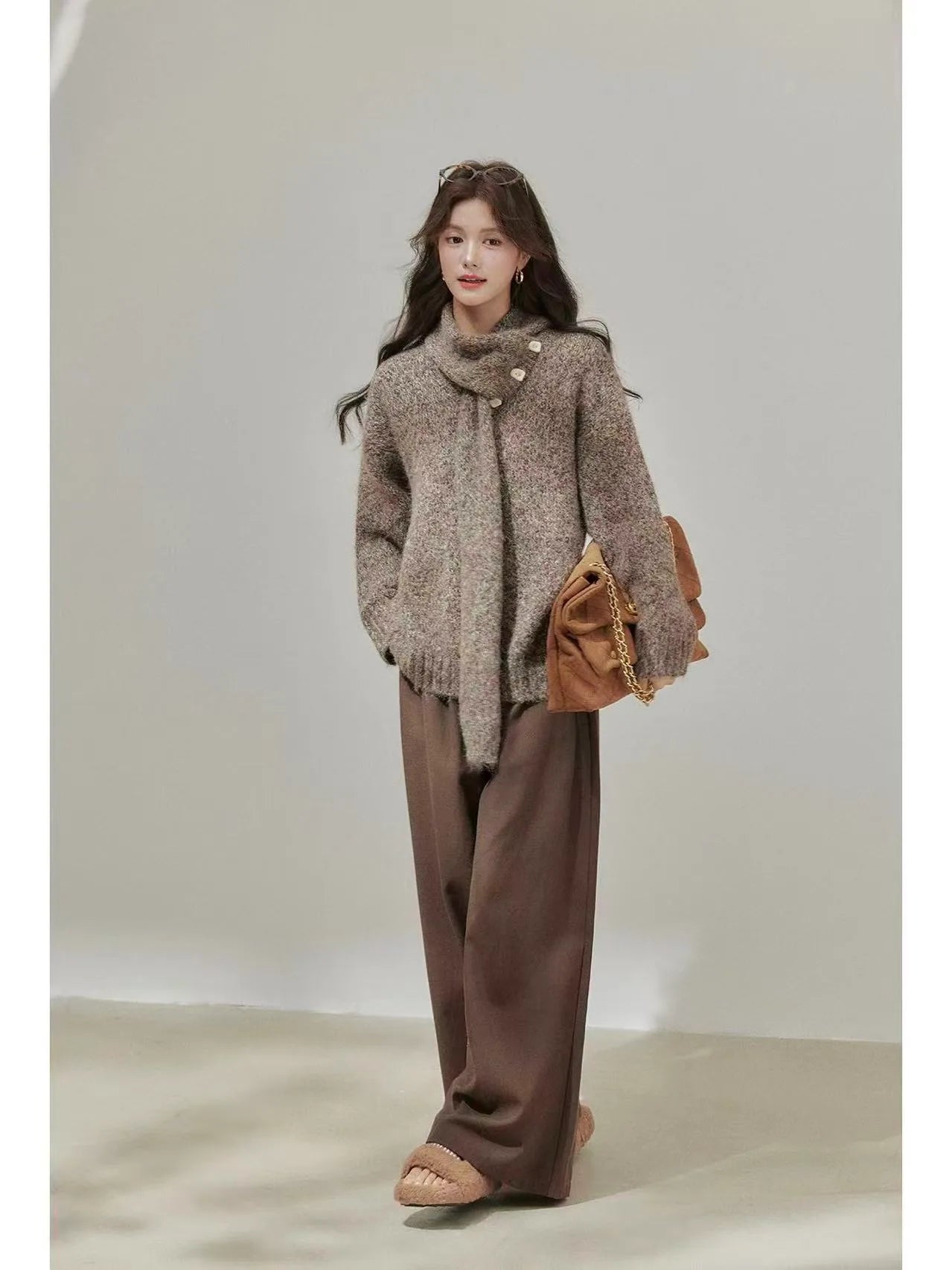 Soft V-Neck Knit with Scarf    OL1929