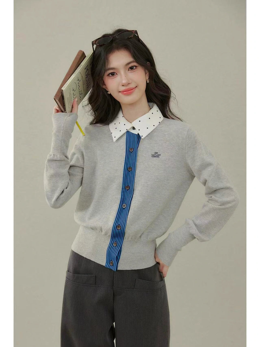 Colorblock Embroidered Knit Cardigan    OL1935