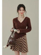 Asymmetric Hem V-Neck Knit    OL1938