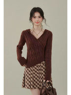 Asymmetric Hem V-Neck Knit    OL1938