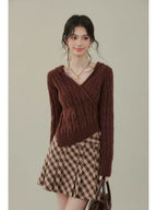Asymmetric Hem V-Neck Knit    OL1938