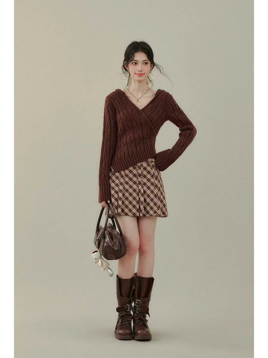 Asymmetric Hem V-Neck Knit    OL1938