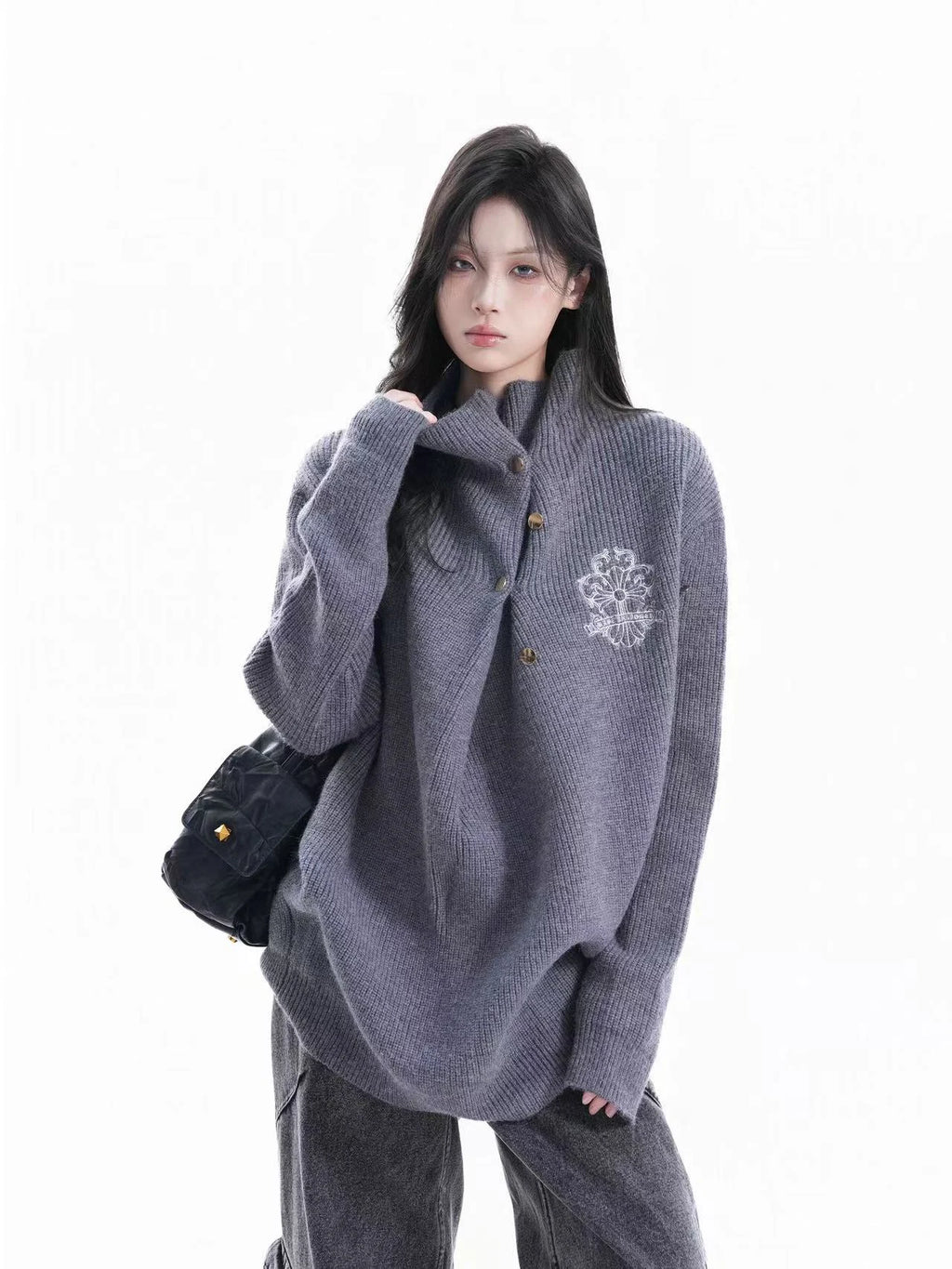 Embroidered Ruched Turtleneck Knit Top    OL1942