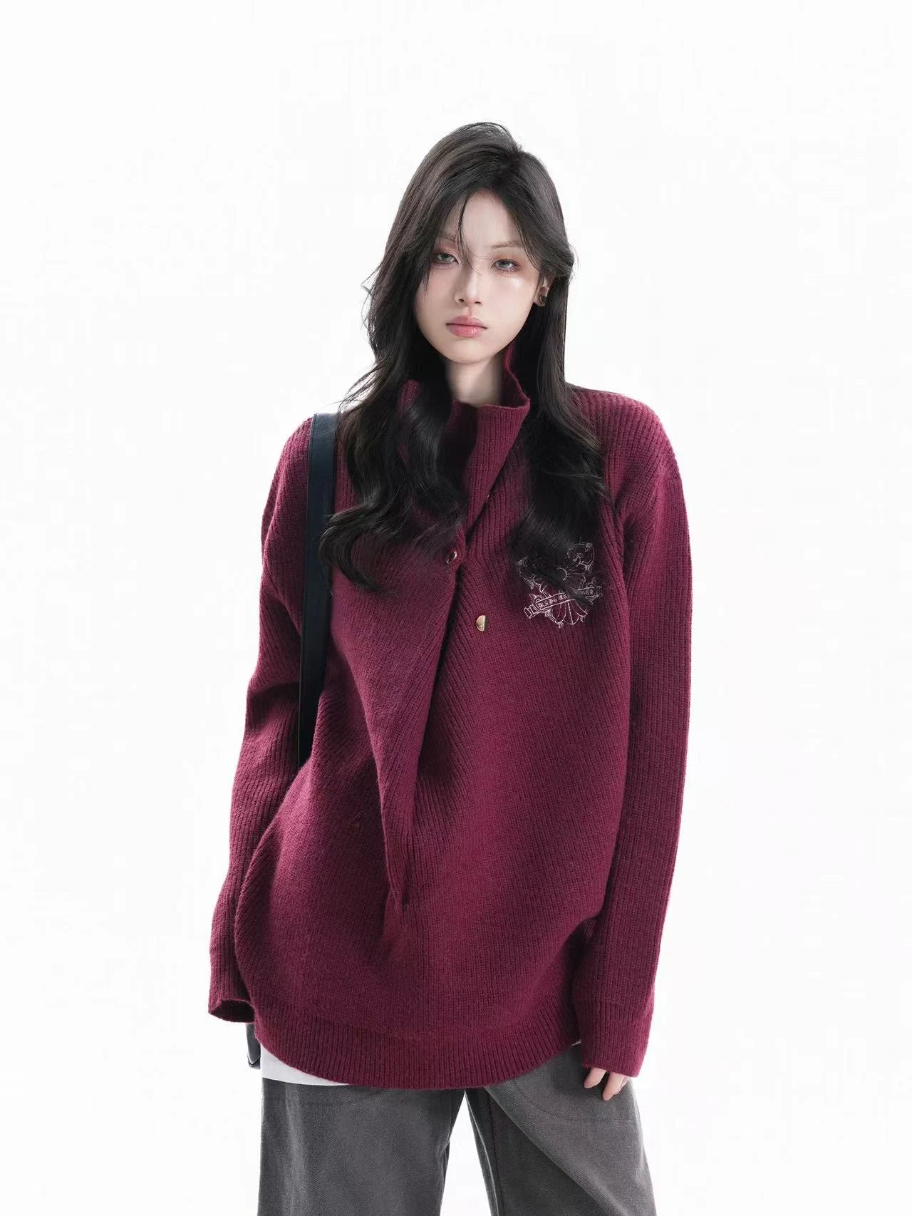 Embroidered Ruched Turtleneck Knit Top    OL1942