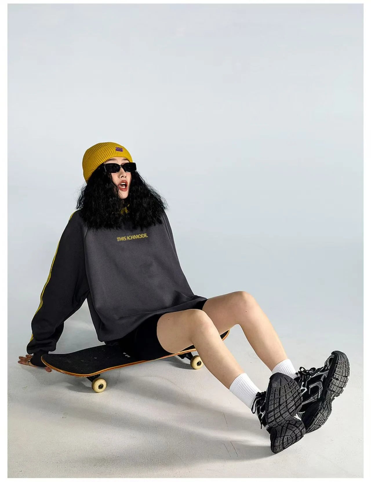 Vintage Stripe Relaxed Sweatshirt   OL1985