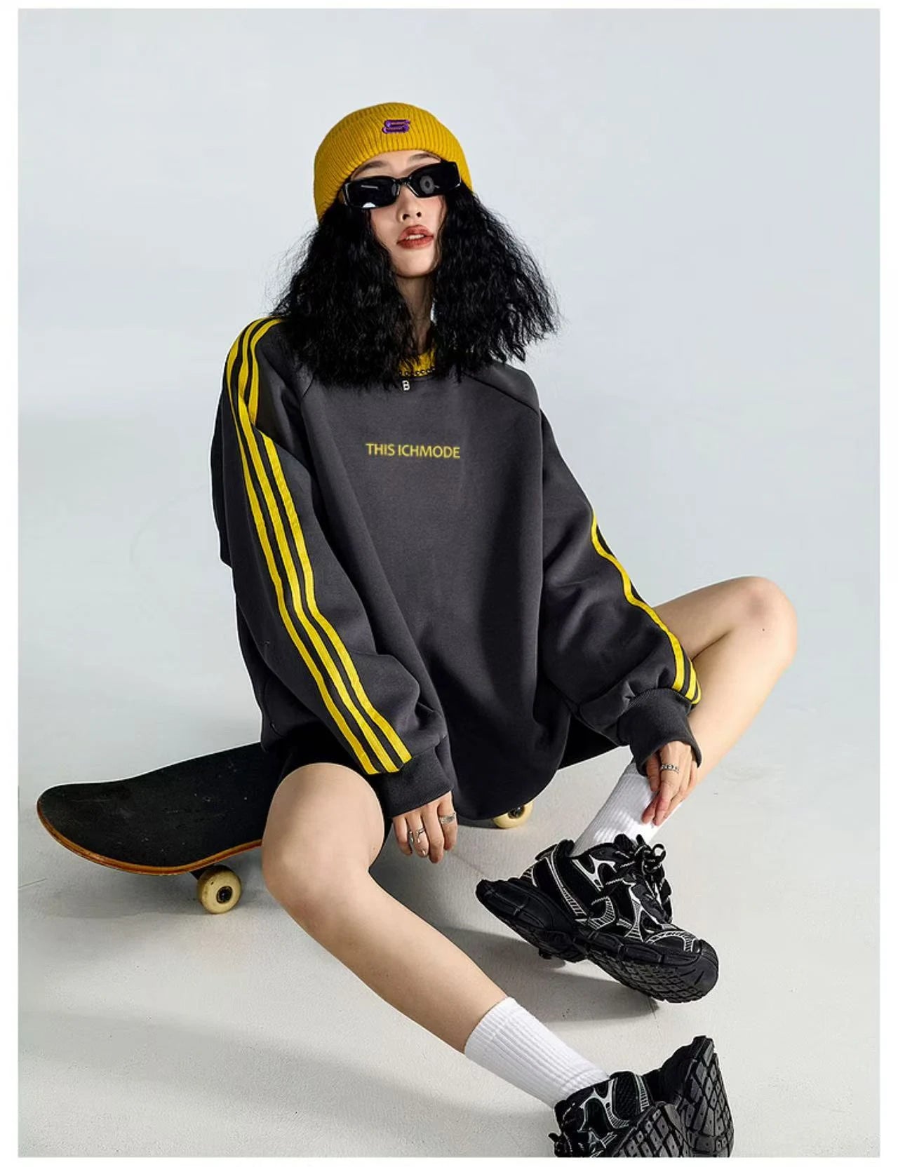 Vintage Stripe Relaxed Sweatshirt   OL1985