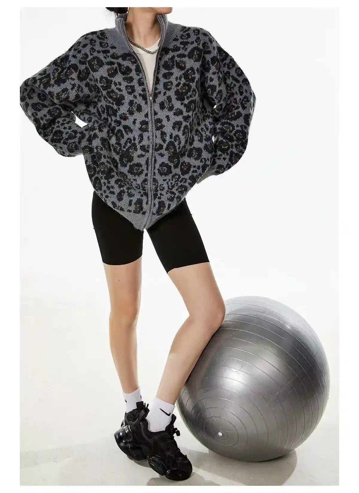 Vintage Leopard Jacquard Relaxed Cardigan   OL2080