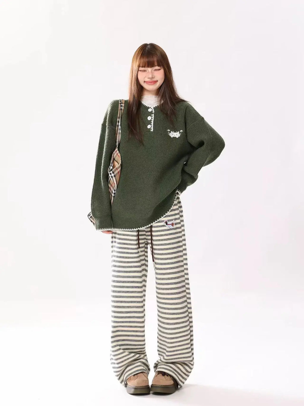 Vintage Button Sweater   OL2097