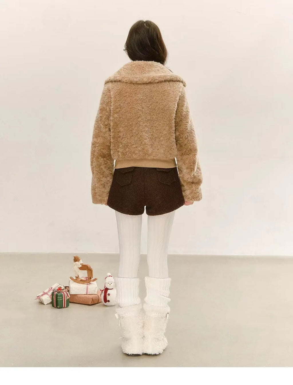 Structured Faux Fur Collar Short Jacket   OL2140