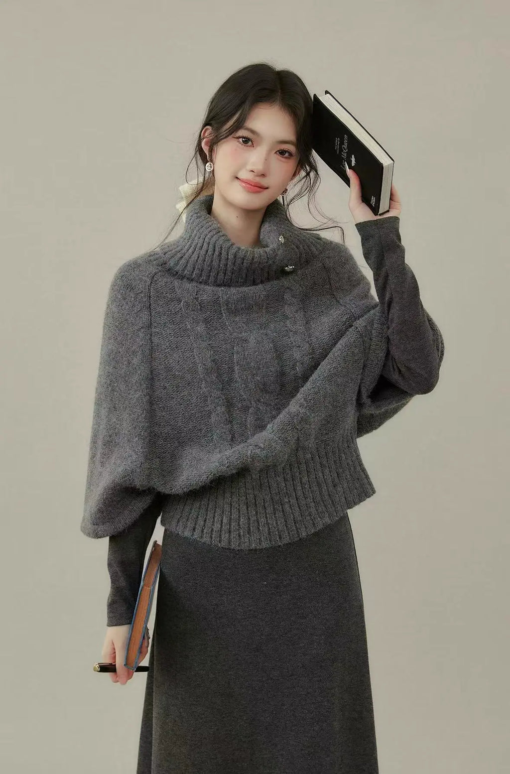 Cable High Neck Short Top OL2156