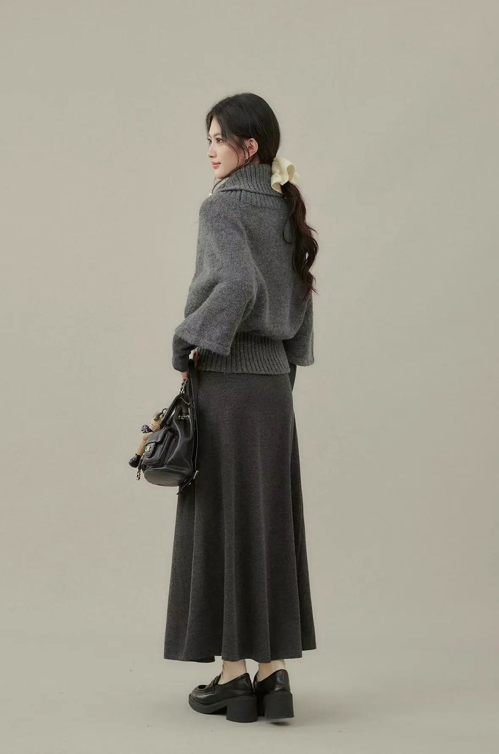 Cable High Neck Short Top OL2156