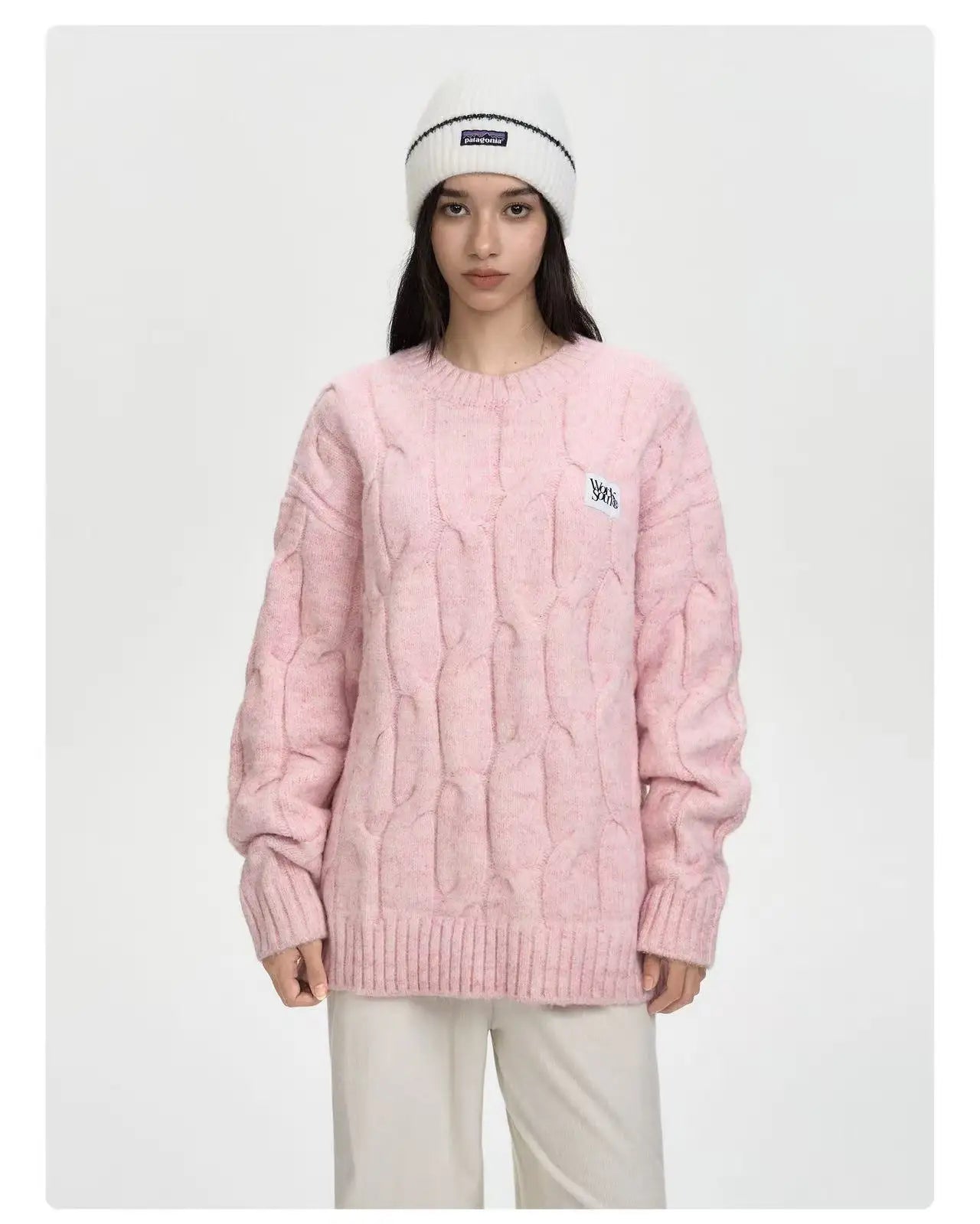 Textured Cable Pullover with Color Yarn Detail   OL2170