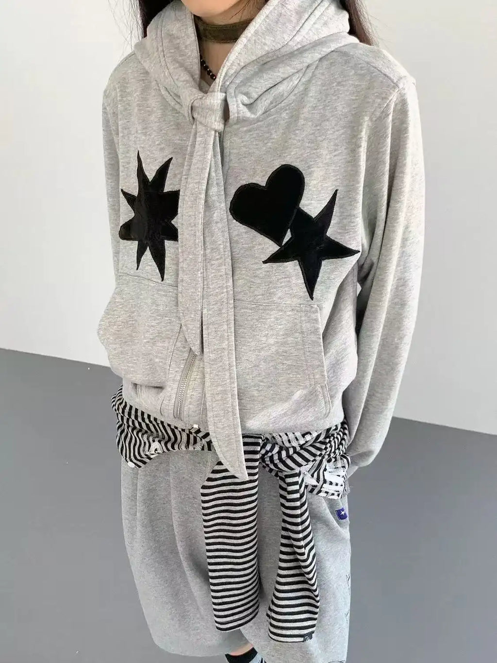 Geometric Patch Tie Hooded Cropped Top   oliviroa オリヴィオラ