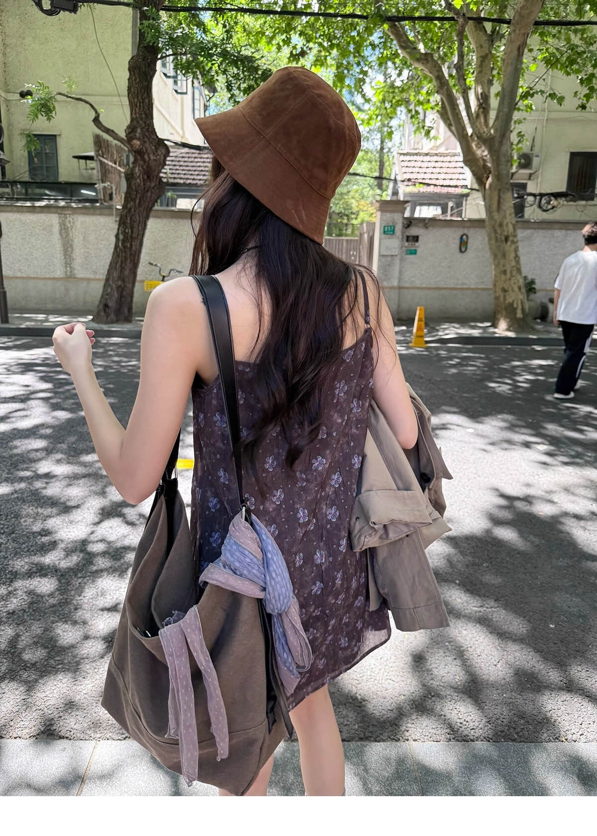 フレンチムードの小花キャミワンピース