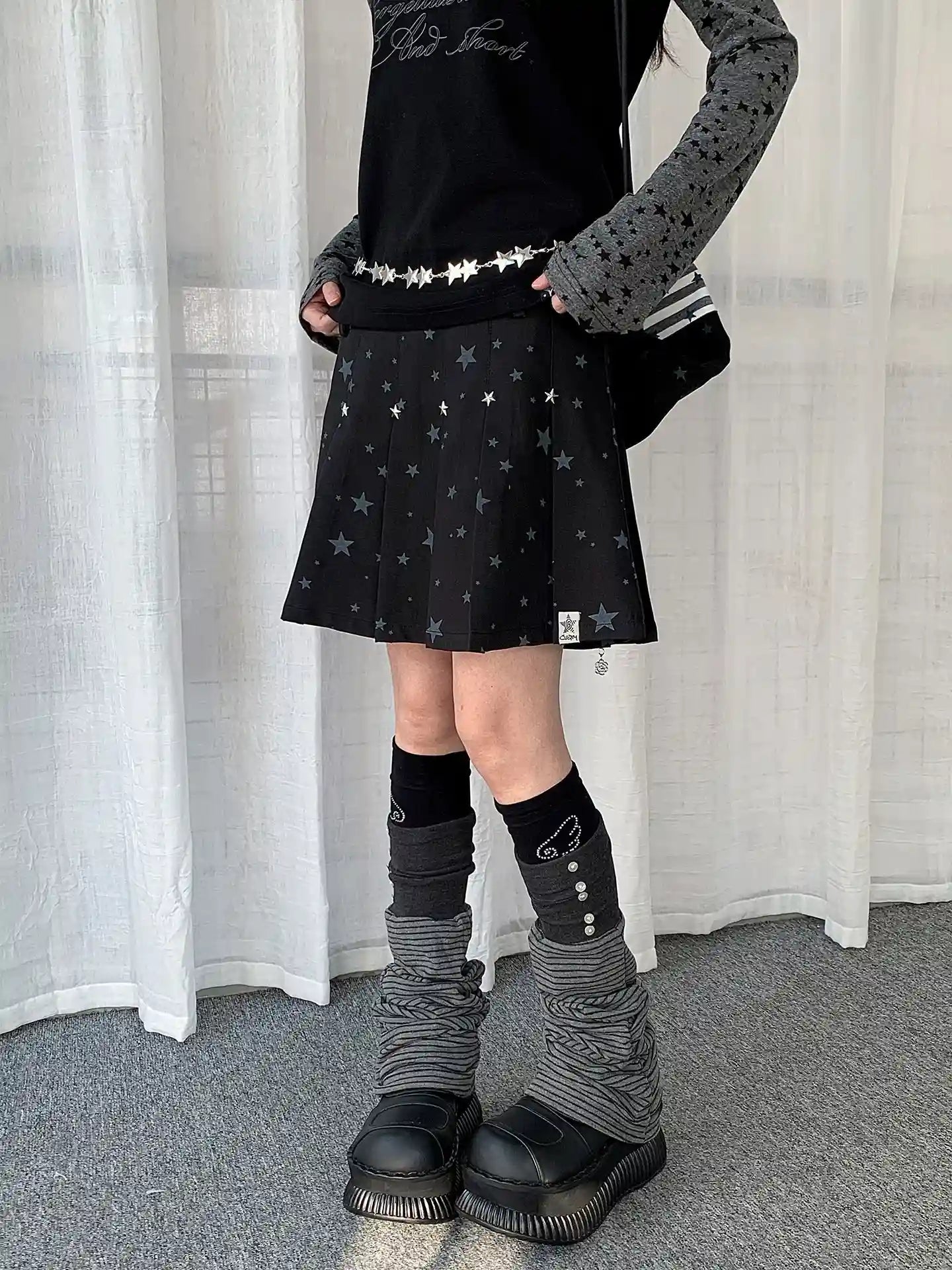 Y2K Star Print Pleated Skirt   oliviroa オリヴィオラ
