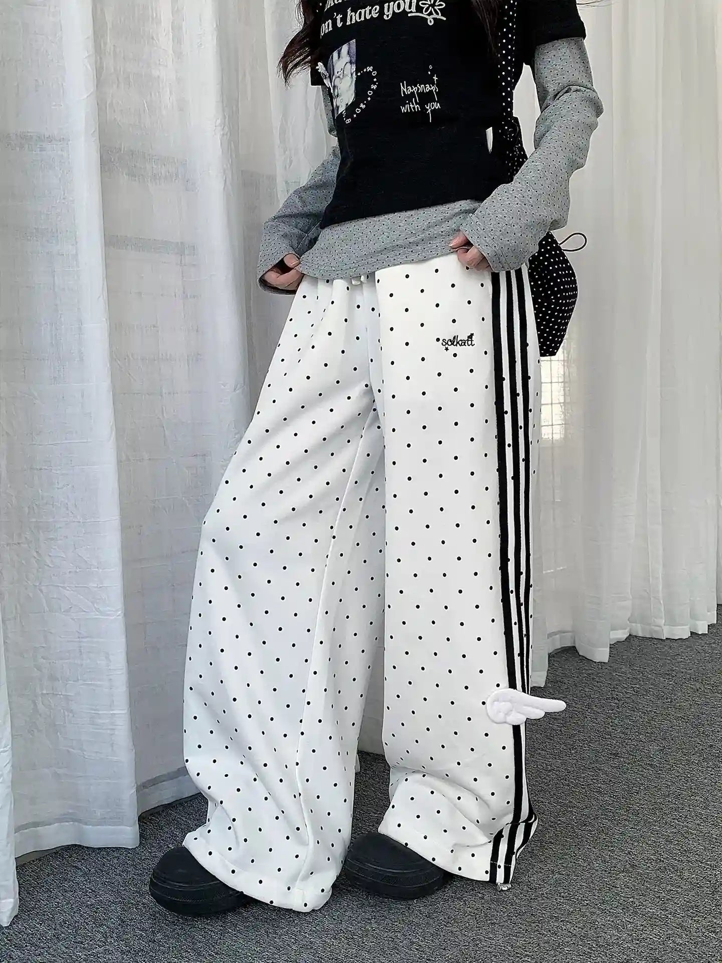 Polka Dot Stripe Wing Sweatpants   oliviroa オリヴィオラ