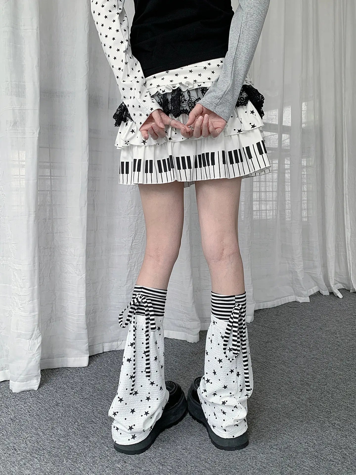 Star Stripe Lace Up Leg Warmers OLA031