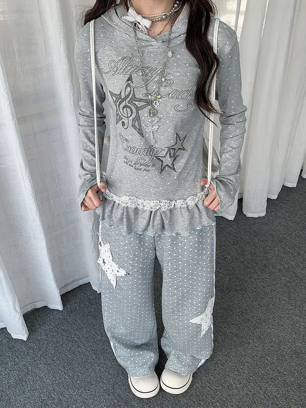 Star Ruffle Hem Long Sleeve Tee oliviroa オリヴィオラ