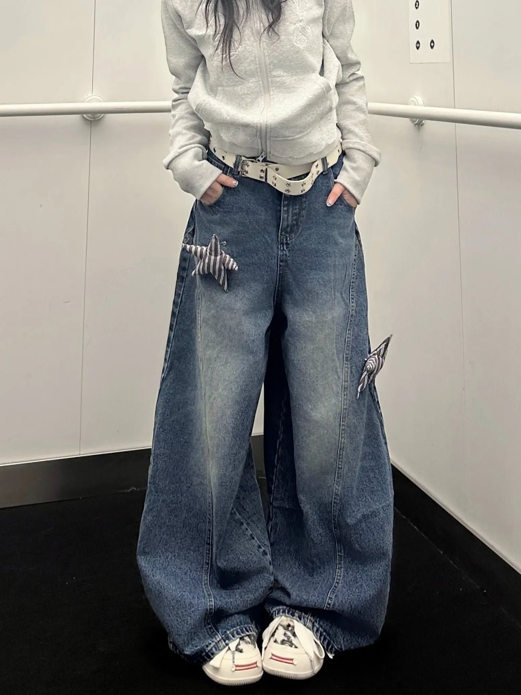 Star Patch Washed Barrel Leg Jeans oliviroa オリヴィオラ