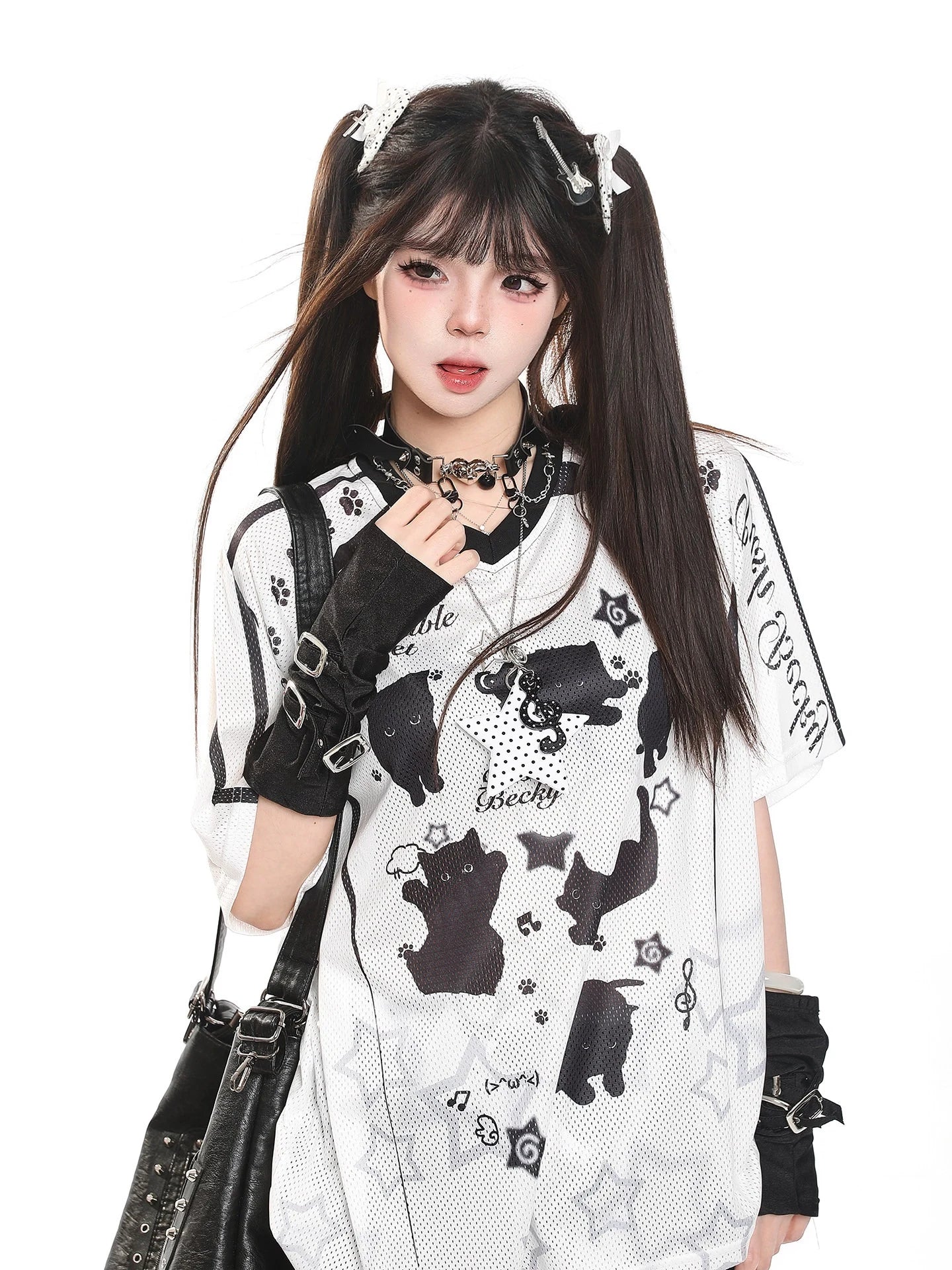 Cat Graphic V Neck T Shirt OL2367