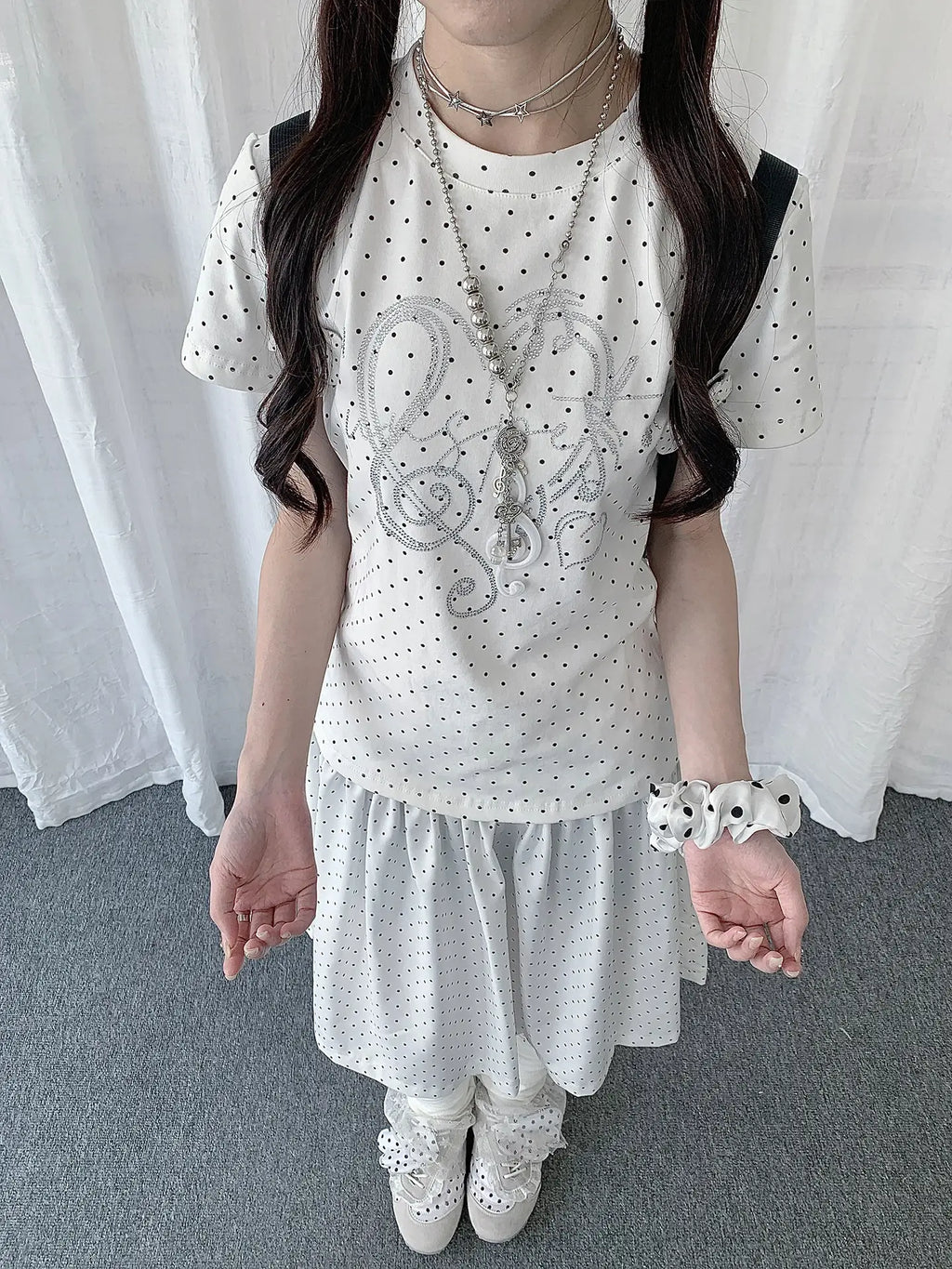 White Polka Dot Heart Note Slim Fit Tee oliviroa オリヴィオラ