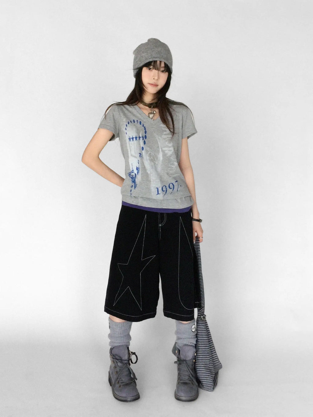 Vintage Contrast V Neck Tee OL2354