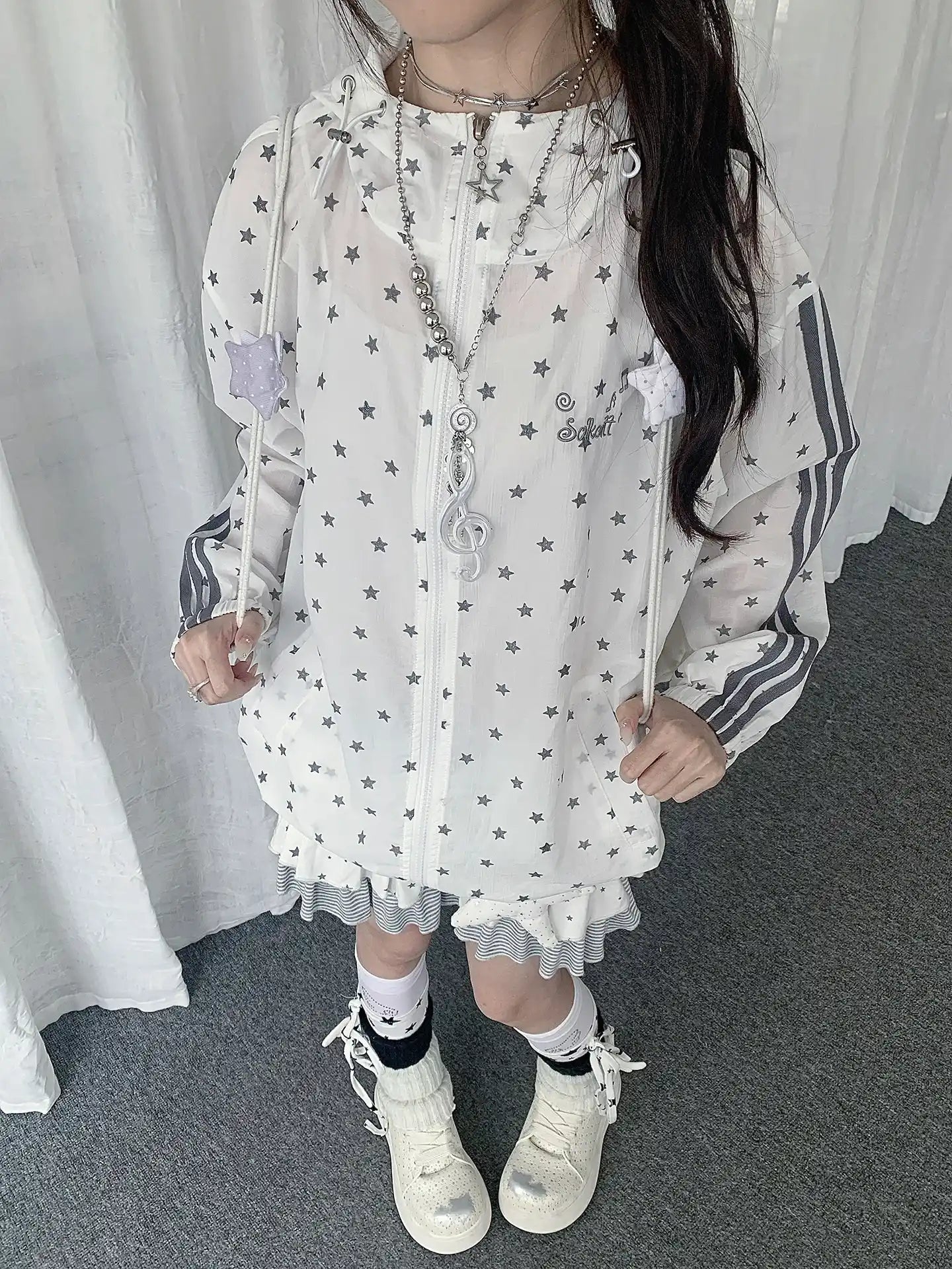 Star Print Hooded Sun Jacket oliviroa オリヴィオラ