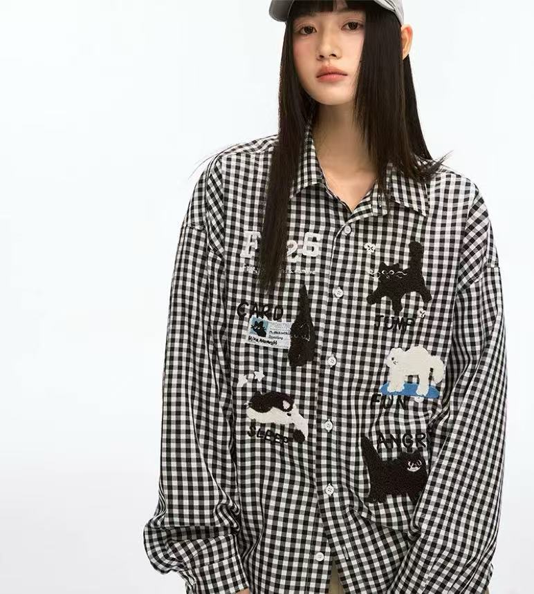 Cute and relaxed cat embroidered check shirt OL1821