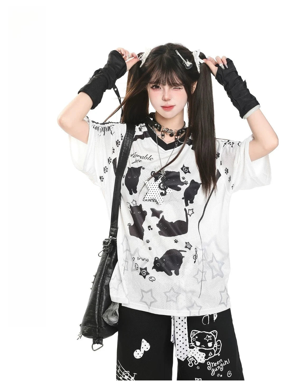 Cat Graphic V Neck T Shirt OL2367
