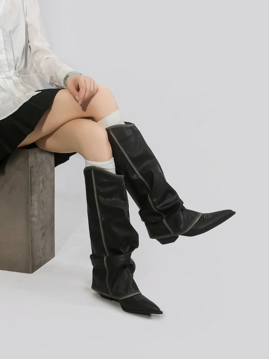 Distressed Pointed Toe Slouch Boots OLA066 oliviroa オリヴィオラ